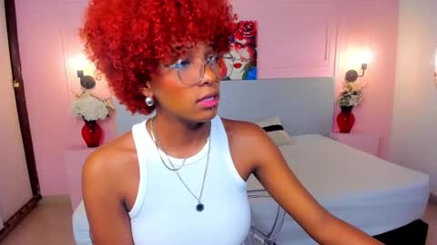 LiannaDixon online show from January 27, 2025, 1:52 pm