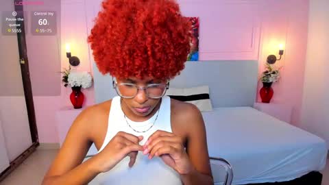 LiannaDixon online show from February 1, 2025, 2:13 pm