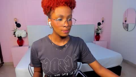 LiannaDixon online show from February 3, 2025, 12:14 pm