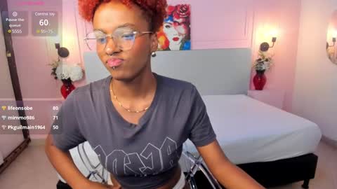 LiannaDixon online show from February 3, 2025, 5:24 pm