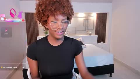 LiannaDixon online show from October 10, 2025, 8:52 pm