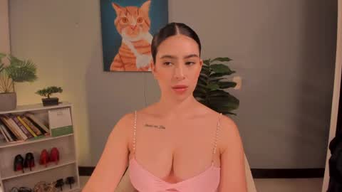 Lia online show from May 26, 2026, 12:34 pm
