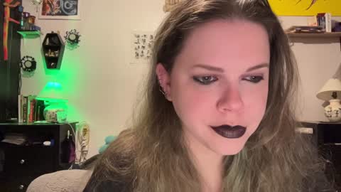 Libby Deetz online show from December 11, 2024, 10:03 am