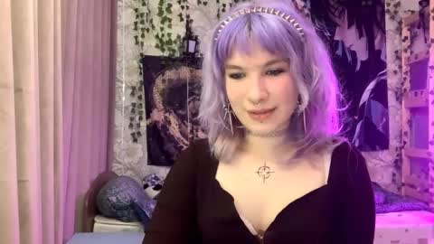 Lola online show from September 20, 2025, 7:15 pm