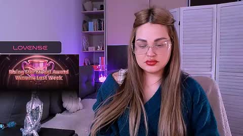 libra_mia online show from January 14, 2026, 12:22 pm