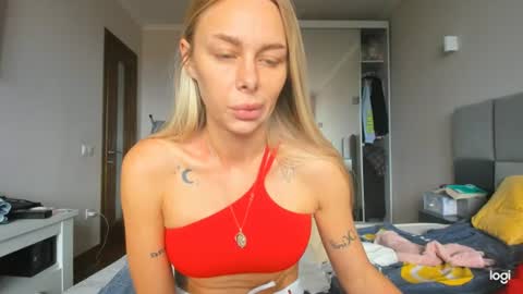 Snapshot of library_girl chatting on July 28, 2026, 11:17 am Anna online show from July 28, 2026, 11:17 am