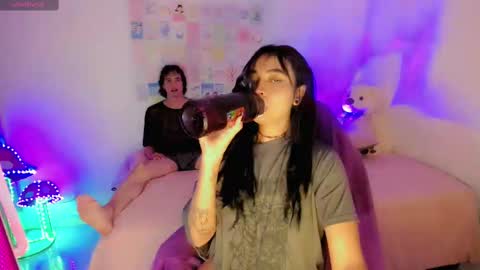 Snapshot of libressalvajes chatting on December 10, 2024, 11:51 pm libressalvajes online show from December 10, 2024, 11:51 pm