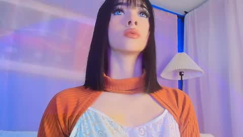 Valentina Hall online show from August 5, 2026, 11:46 am