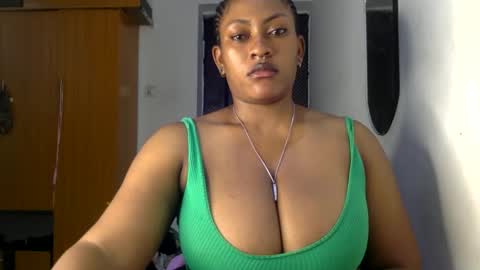 Snapshot of lick_my_pussyyy226651 chatting on January 17, 2025, 1:24 pm caira online show from January 17, 2025, 1:24 pm
