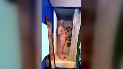 Snapshot of lickitb4istick chatting on March 4, 2026, 1:06 pm IM A BAD DAWGY WOOF WOOF online show from March 4, 2026, 1:06 pm