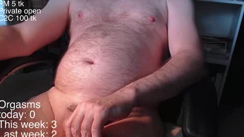 Snapshot of liebestool8 chatting on December 1, 2024, 4:29 pm liebestool8 online show from December 1, 2024, 4:29 pm