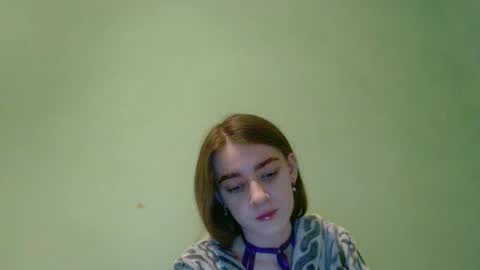 lietta ray  online show from February 13, 2025, 8:34 pm