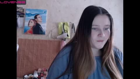 light_lunaa online show from December 6, 2024, 8:15 am