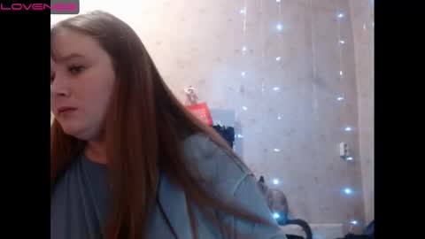 light_lunaa online show from December 21, 2024, 11:11 am