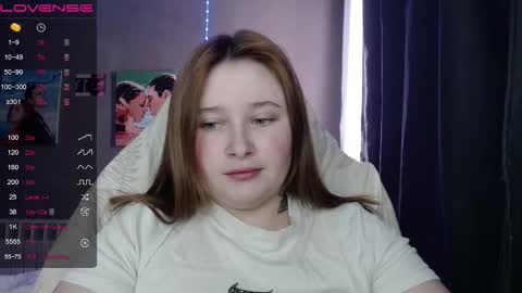 light_lunaa online show from February 9, 2026, 7:12 am