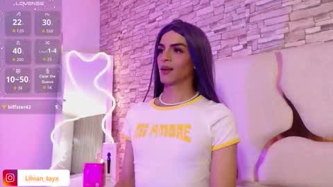 LIHIAN online show from September 15, 2025, 4:12 am