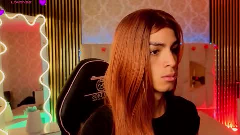 LIHIAN online show from March 18, 2026, 11:35 am