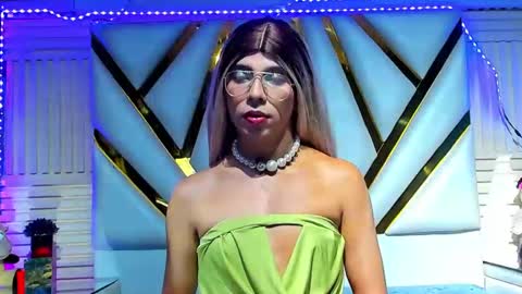 liiacollins online show from October 29, 2025, 1:13 pm