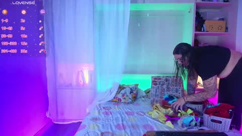         online show from February 21, 2025, 11:44 am