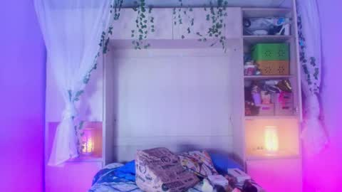         online show from September 20, 2025, 11:44 am