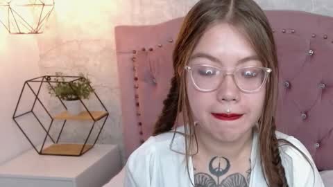 Snapshot of liissi_ chatting on November 5, 2025, 3:17 am Liissi online show from November 5, 2025, 3:17 am