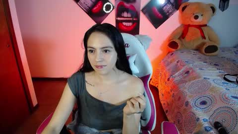 Snapshot of lika_little3 chatting on October 25, 2025, 1:02 am Liika online show from October 25, 2025, 1:02 am