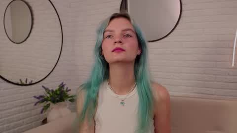 Snapshot of lika_sky chatting on October 5, 2025, 11:41 am lika_sky online show from October 5, 2025, 11:41 am