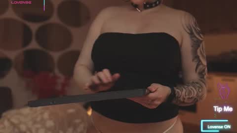 likaaberry online show from November 1, 2025, 7:49 pm