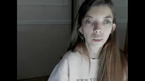 Snapshot of likaaliston chatting on December 3, 2025, 10:35 am likaaliston online show from December 3, 2025, 10:35 am