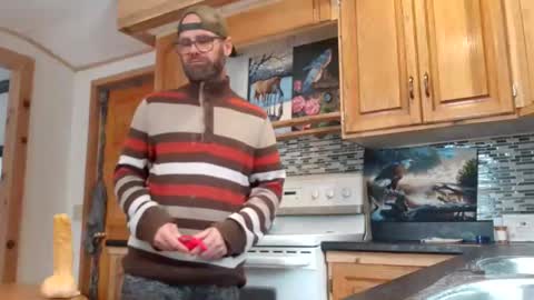 St pierre online show from November 28, 2025, 6:43 pm