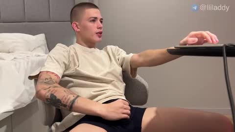 Snapshot of lil_addy chatting on September 27, 2025, 8:25 pm Addy online show from September 27, 2025, 8:25 pm