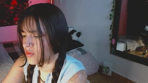 Snapshot of lil_angel7 chatting on February 24, 2026, 1:47 am lil angel7 online show from February 24, 2026, 1:47 am