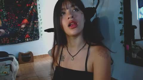 lil angel7 online show from April 1, 2026, 7:22 pm