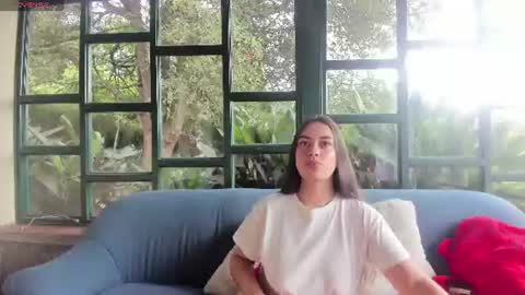 Snapshot of lil_aurora_ chatting on July 2, 2026, 3:40 pm Lil Auroa online show from July 2, 2026, 3:40 pm