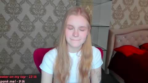 Snapshot of lil_cookie_monster chatting on February 20, 2026, 11:22 am Erica online show from February 20, 2026, 11:22 am