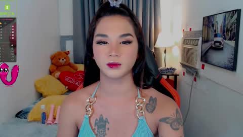 LILY online show from December 1, 2024, 8:09 pm