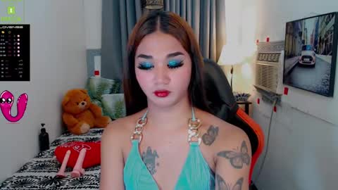 LILY online show from February 6, 2025, 1:54 pm