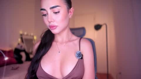 Gabriela online show from November 28, 2025, 7:16 pm