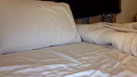 LIL i online show from December 13, 2025, 11:32 pm