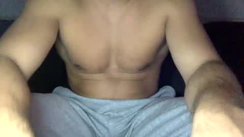Snapshot of lil_i chatting on July 4, 2026, 10:05 pm LIL i online show from July 4, 2026, 10:05 pm