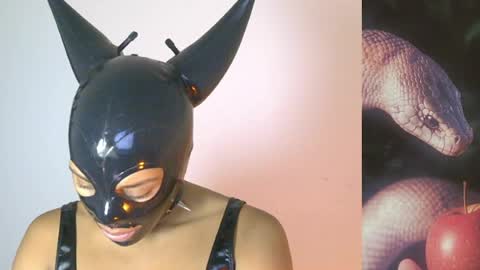 Snapshot of lil_ith chatting on May 1, 2026, 2:05 am Lilith online show from May 1, 2026, 2:05 am