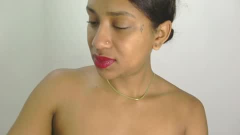 Snapshot of lil_ith chatting on May 13, 2026, 8:34 am Lilith online show from May 13, 2026, 8:34 am