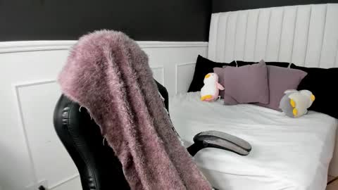 Lila  online show from March 12, 2026, 11:16 am