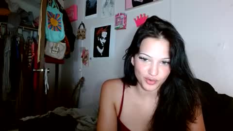 lil_luluvert online show from April 11, 2026, 3:22 am