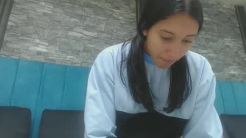 lil_rose2006 online show from October 4, 2025, 12:14 pm