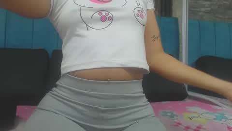 lil_rose2006 online show from October 8, 2025, 12:58 pm