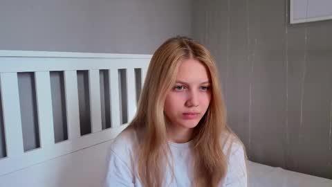 Snapshot of lil_tasty33 chatting on March 9, 2026, 8:40 am Emma online show from March 9, 2026, 8:40 am