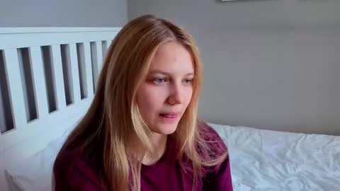 Snapshot of lil_tasty33 chatting on March 17, 2026, 6:06 am Emma online show from March 17, 2026, 6:06 am