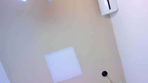 L I L A   online show from February 27, 2025, 2:42 am