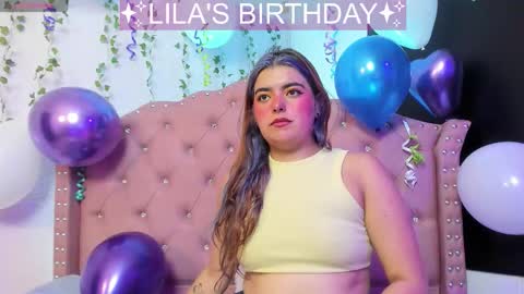 lila_cox online show from November 7, 2025, 1:33 pm